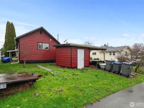 2013 8th Street, Bremerton WA 98337