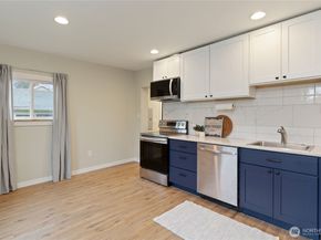 2013 8th Street, Bremerton WA 98337