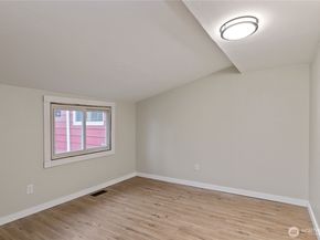 2013 8th Street, Bremerton WA 98337