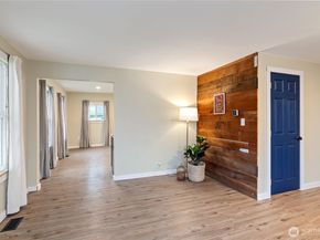 2013 8th Street, Bremerton WA 98337