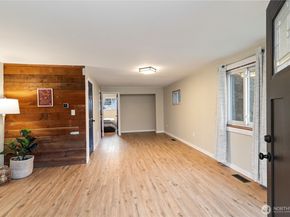 2013 8th Street, Bremerton WA 98337