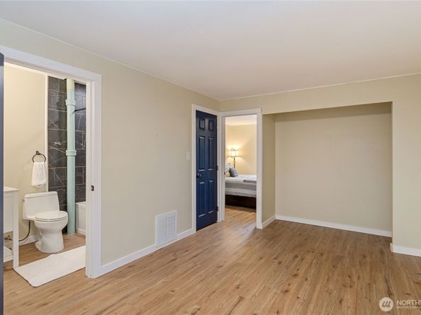 2013 8th Street, Bremerton WA 98337