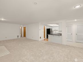 9920 NE 119th Street 308, Kirkland WA 98034