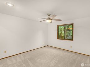 9920 NE 119th Street 308, Kirkland WA 98034