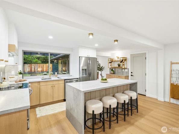 16512 18th Avenue NE, Shoreline WA 98155