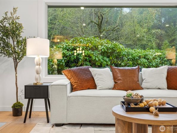 16512 18th Avenue NE, Shoreline WA 98155