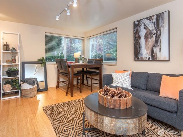 6501 24th Avenue NW A, Seattle WA 98117