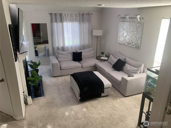 24758 45th Place S, Kent WA 98032