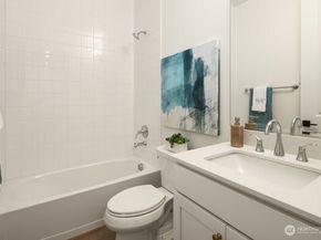 10814 (HS 65) 120th Lane NE E, Kirkland WA 98033