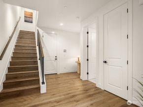 10814 (HS 65) 120th Lane NE E, Kirkland WA 98033