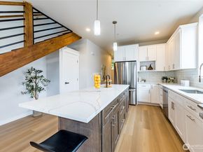 1015 Sturgus Avenue S A, Seattle WA 98144