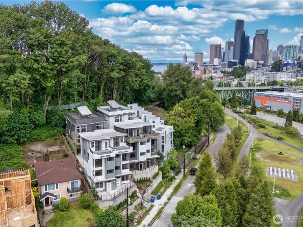 1015 Sturgus Avenue S A, Seattle WA 98144