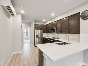 14925 44th Avenue W B4, Lynnwood WA 98087