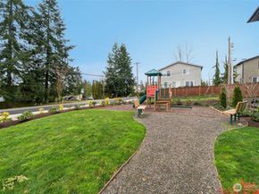 14925 44th Avenue W B4, Lynnwood WA 98087