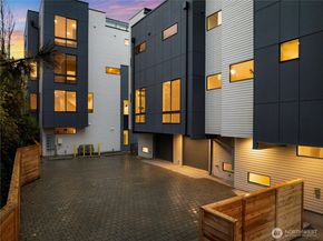 3425 Albion Place N, Seattle WA 98103