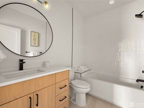 3425 Albion Place N, Seattle WA 98103