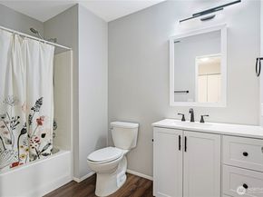 2742 SE 4th Street, Renton WA 98056