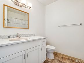 3221 SW Avalon Way 313, Seattle WA 98126