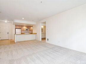 3221 SW Avalon Way 313, Seattle WA 98126