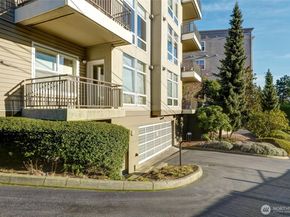3221 SW Avalon Way 313, Seattle WA 98126