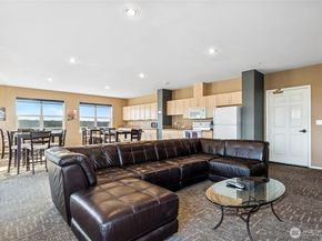 3221 SW Avalon Way 313, Seattle WA 98126