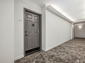 3221 SW Avalon Way 313, Seattle WA 98126