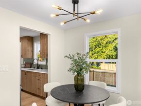 922 NE 117th Street, Seattle WA 98125