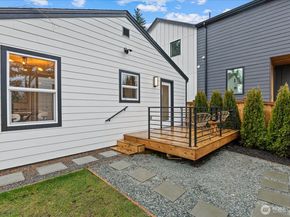 922 NE 117th Street, Seattle WA 98125