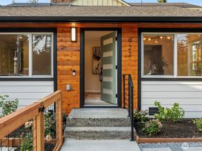 922 NE 117th Street, Seattle WA 98125