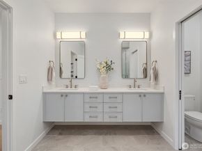 6214 40th Avenue NE, Seattle WA 98115