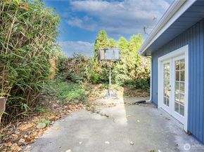 959 Hoquiam Avenue NE, Renton WA 98059