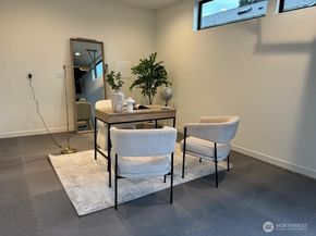 8750 13th Avenue NW B, Seattle WA 98117