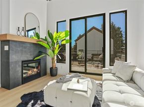 8750 13th Avenue NW B, Seattle WA 98117