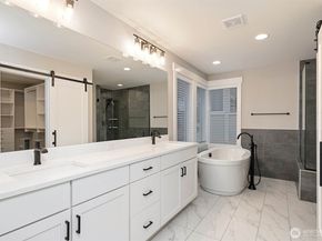 7560 S 130th Place, Seattle WA 98178