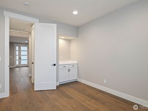 7560 S 130th Place, Seattle WA 98178