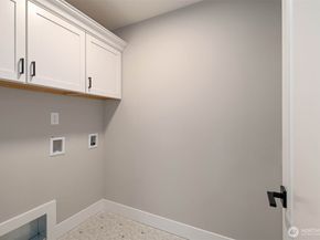 7560 S 130th Place, Seattle WA 98178