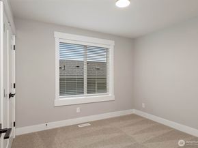 7560 S 130th Place, Seattle WA 98178