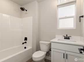 6609 S 128th Street, Seattle WA 98178