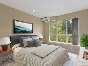 925 110th Avenue NE PH05, Bellevue WA 98004