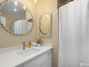 21806 NE 17th Court, Sammamish WA 98074