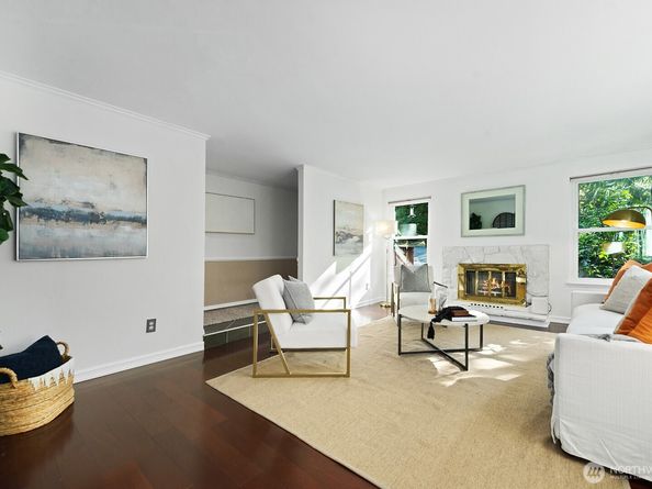 21806 NE 17th Court, Sammamish WA 98074