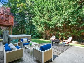 21806 NE 17th Court, Sammamish WA 98074