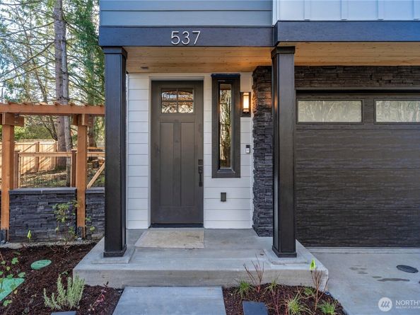 537 NW Juniper Street, Issaquah WA 98027