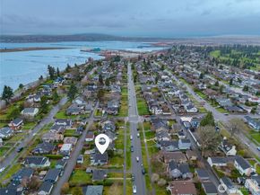 1018 Rucker Avenue, Everett WA 98201