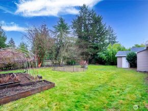 15520 30th Avenue NE, Shoreline WA 98155