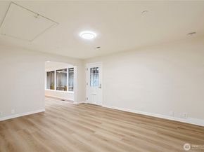 15520 30th Avenue NE, Shoreline WA 98155