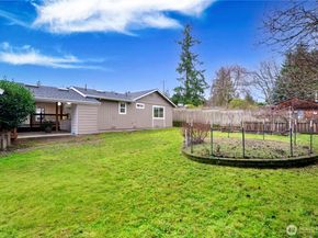 15520 30th Avenue NE, Shoreline WA 98155