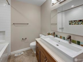 414 10th Street S, Kirkland WA 98033