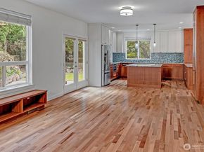 414 10th Street S, Kirkland WA 98033