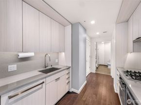 590 1st Avenue S 810, Seattle WA 98104